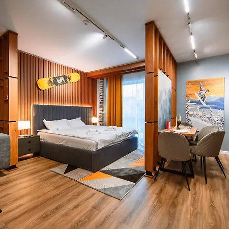Blue Sky Apartment *