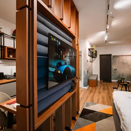 Blue Sky Apartment *